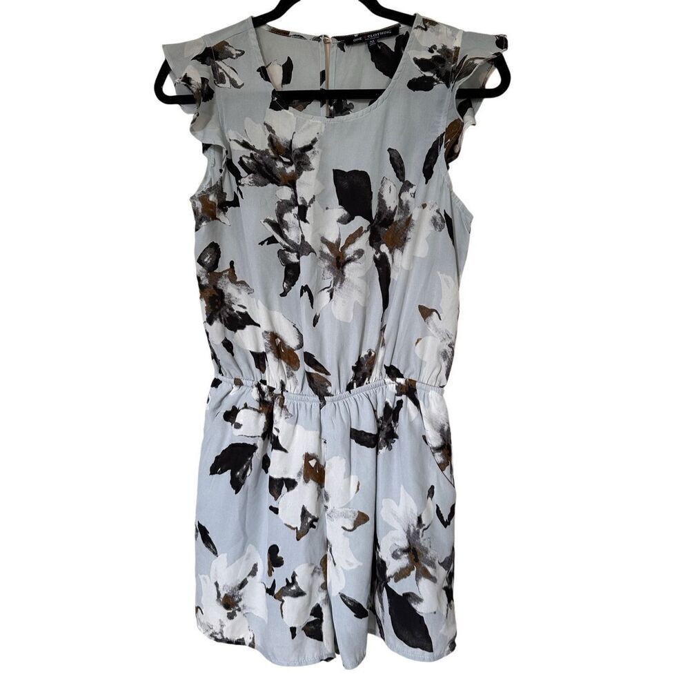 One Clothing Light Blue Floral Print Ruffle Cap Sleeve Shorts Romper Sz Medium